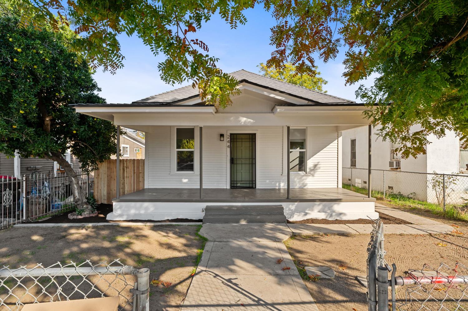 244 N U St, Fresno, CA 93701