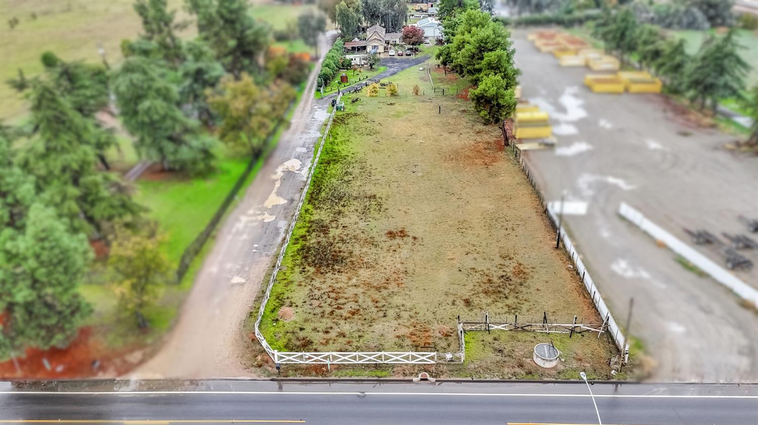 1923 N Armstrong Ave, Fresno, CA 93727