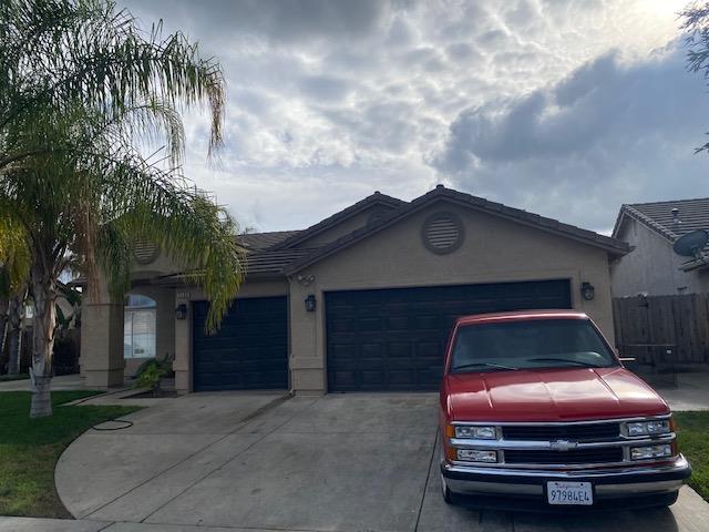 5466 E Kaviland Ave, Fresno, CA 93727