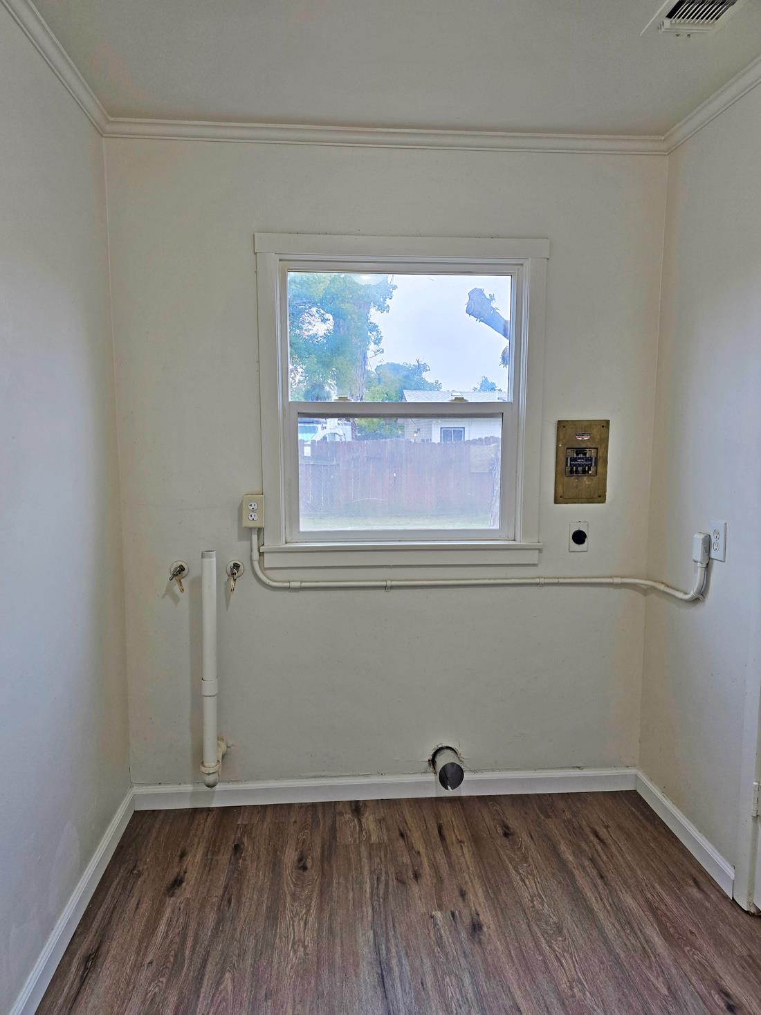 216 E Ashlan Ave, Fresno, CA 93704