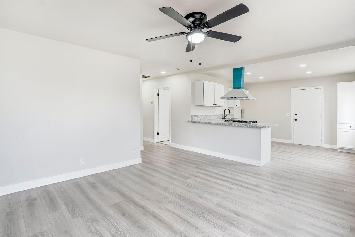 33238 W Hidalgo Ave, Cantua Creek, CA 93608