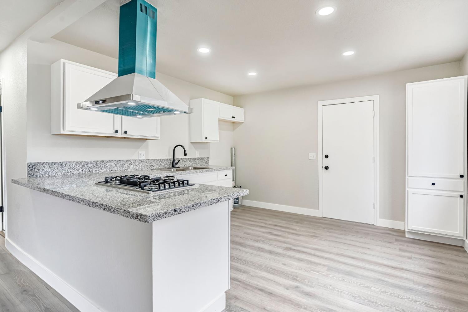 33238 W Hidalgo Ave, Cantua Creek, CA 93608