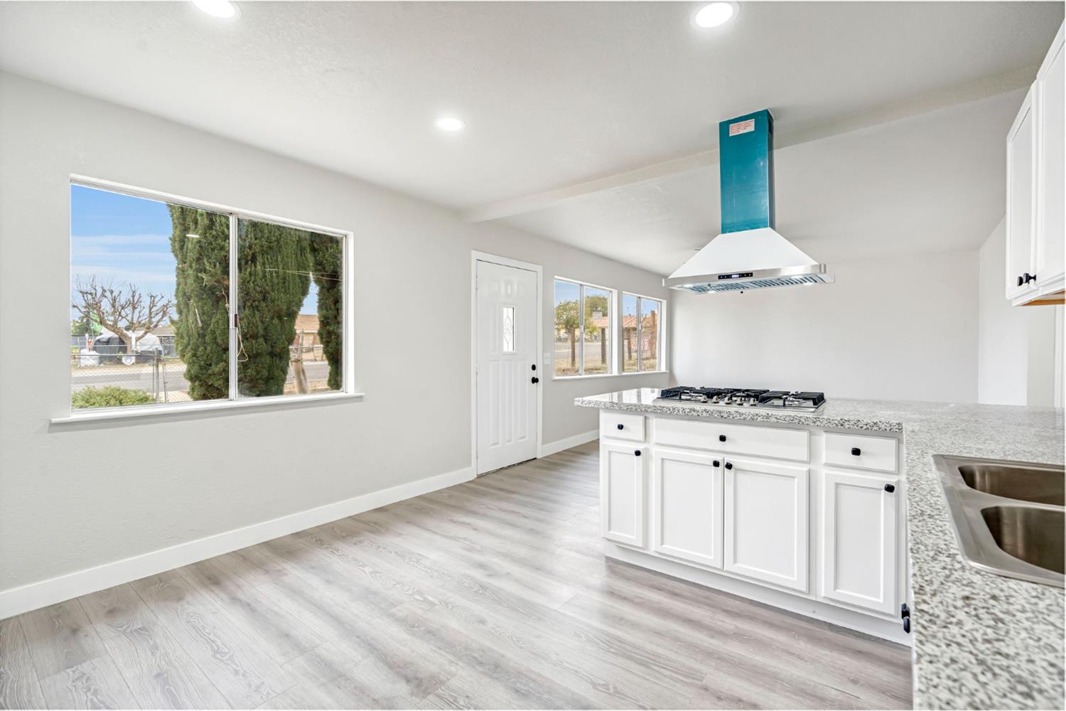 33238 W Hidalgo Ave, Cantua Creek, CA 93608