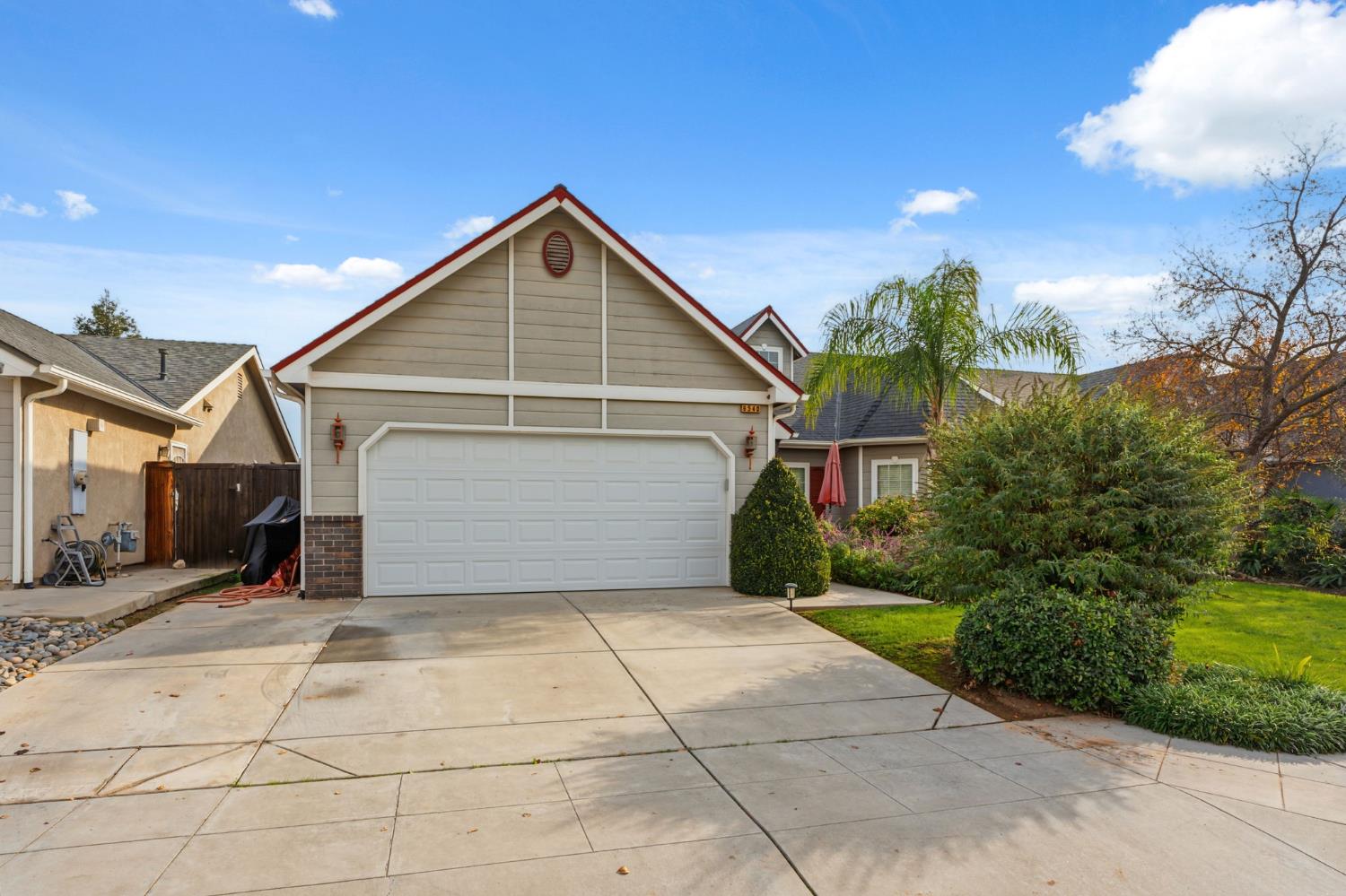 6540 N Bain Ave, Fresno, CA 93722