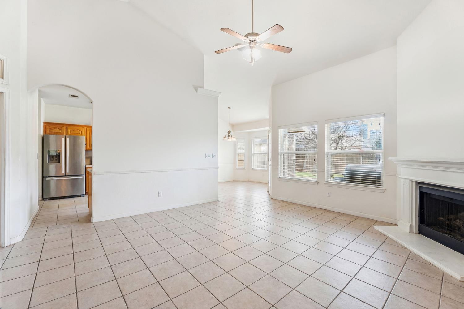 6540 N Bain Ave, Fresno, CA 93722