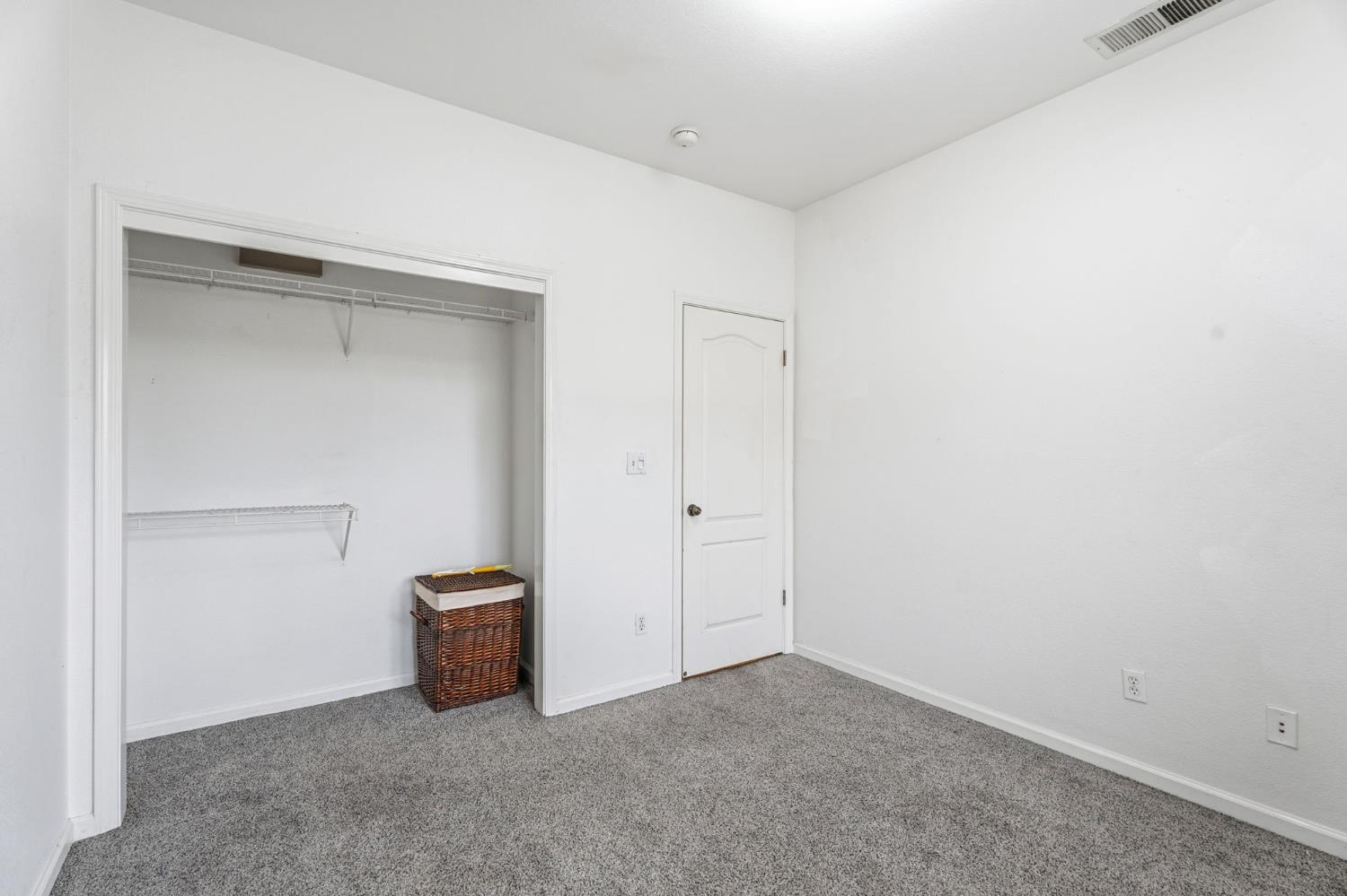 6540 N Bain Ave, Fresno, CA 93722