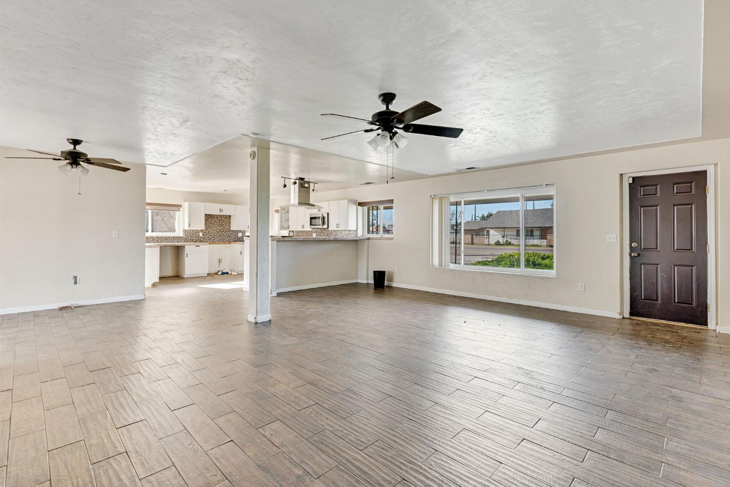 2146 N Maple Ave, Fresno, CA 93703