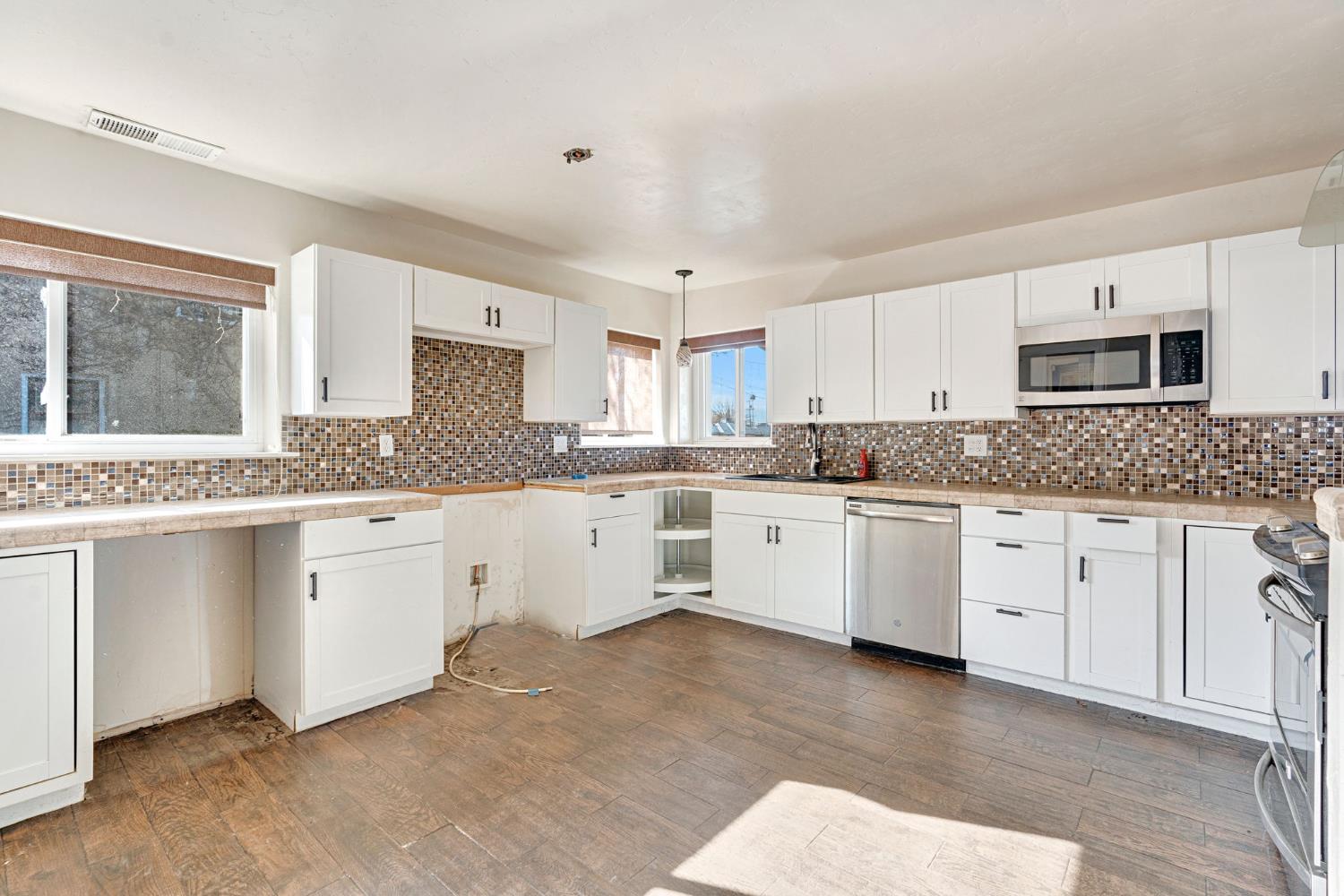 2146 N Maple Ave, Fresno, CA 93703