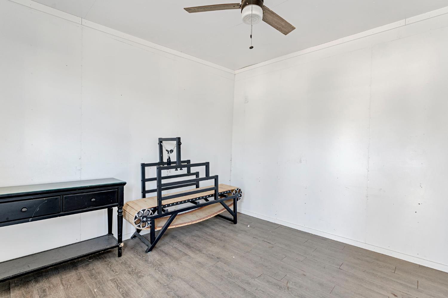 2146 N Maple Ave, Fresno, CA 93703