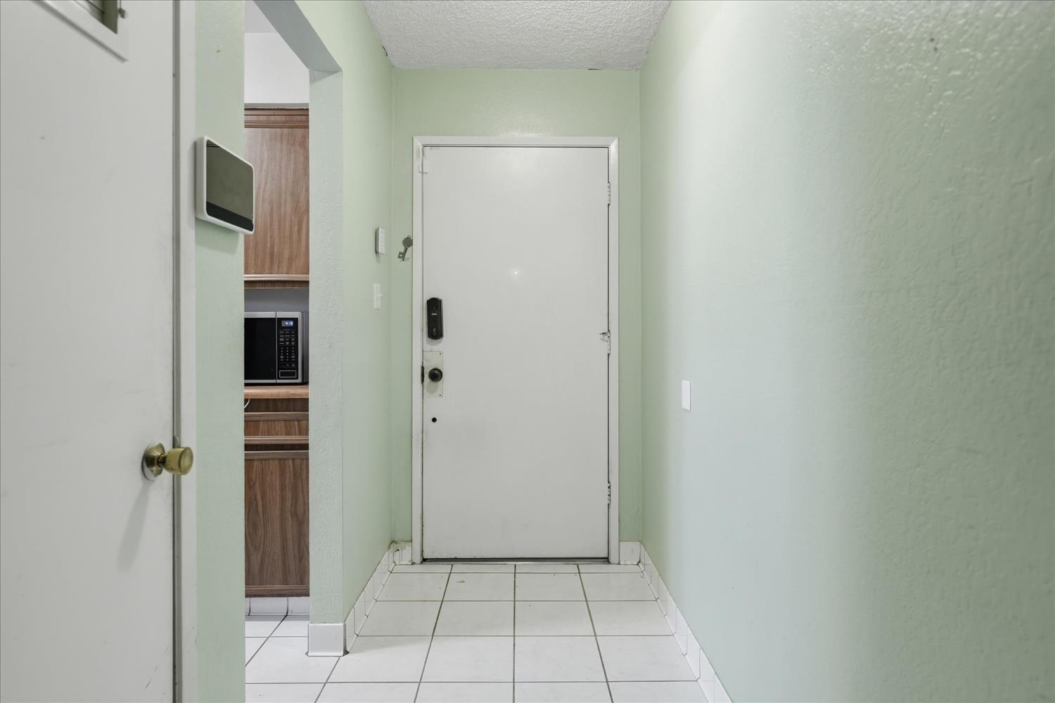 3851 N Ezie Ave, Fresno, CA 93727