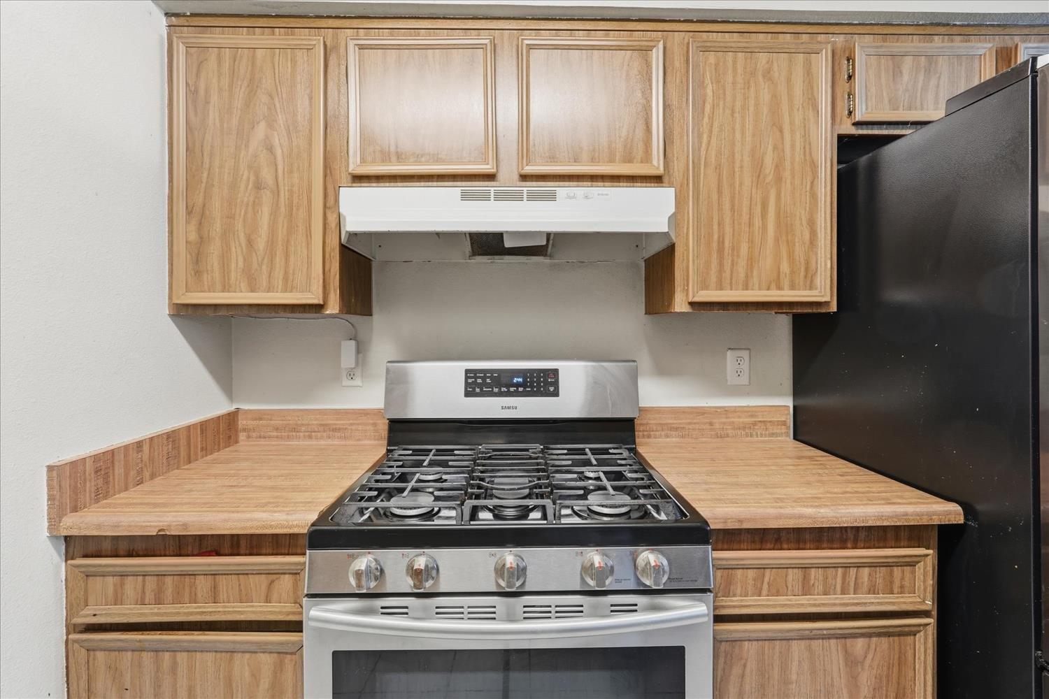 3851 N Ezie Ave, Fresno, CA 93727