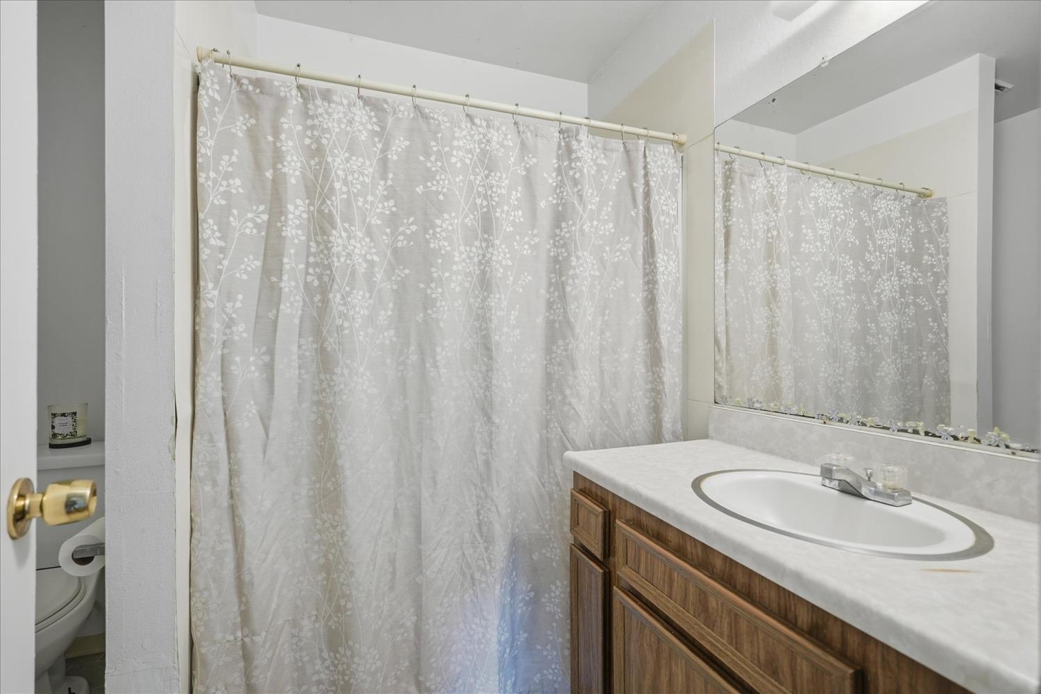 3851 N Ezie Ave, Fresno, CA 93727