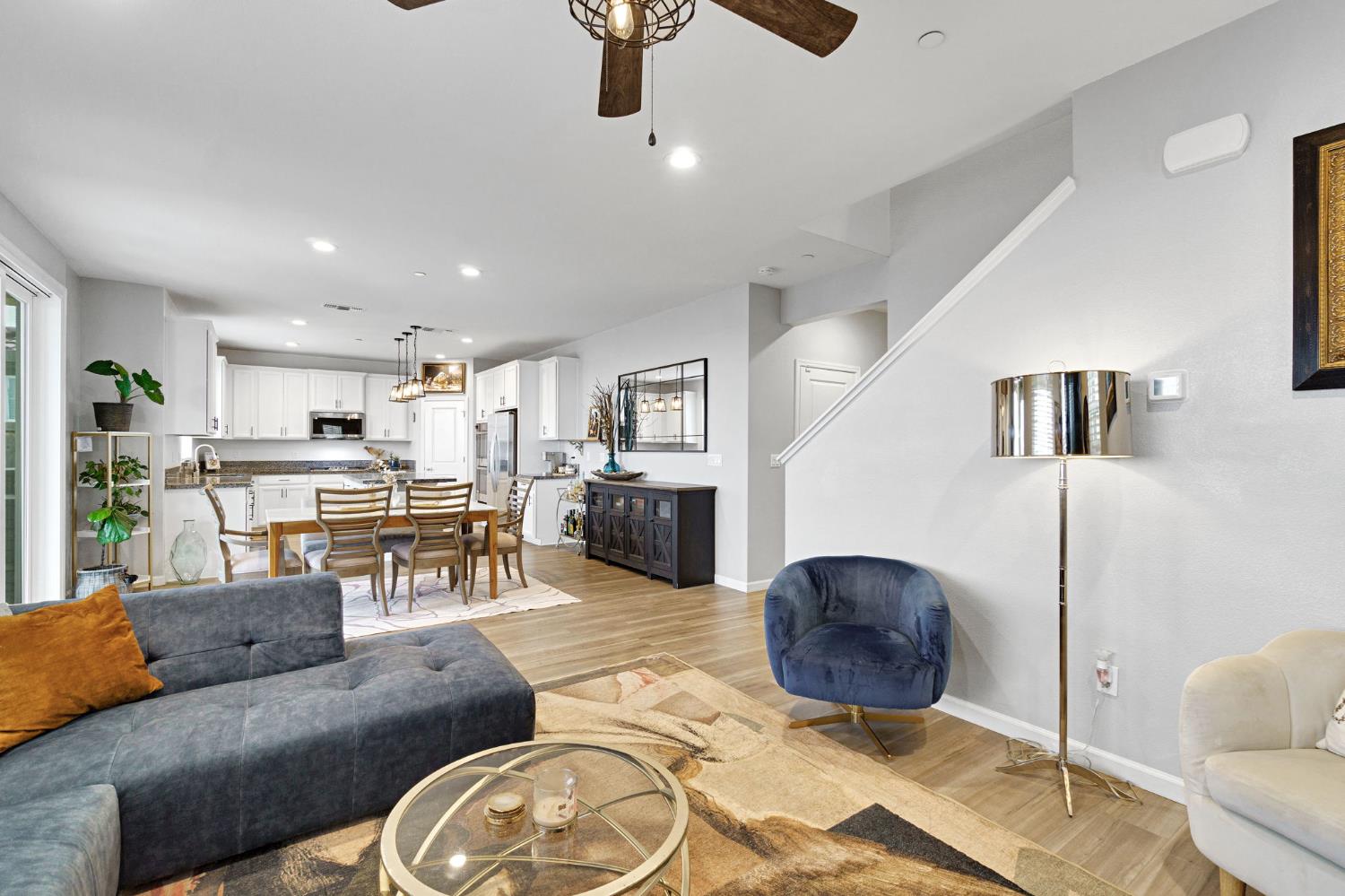 4240 Hillside Rd, Madera, CA 93636