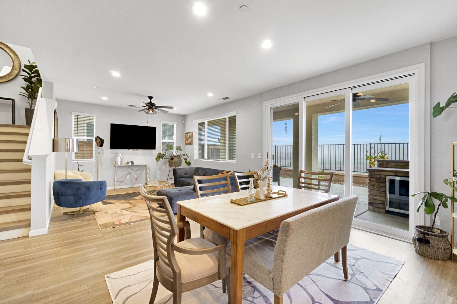 4240 Hillside Rd, Madera, CA 93636