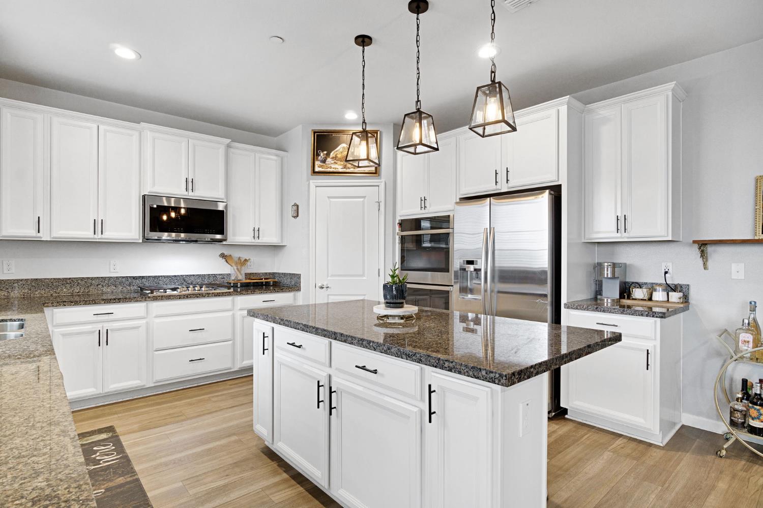 4240 Hillside Rd, Madera, CA 93636