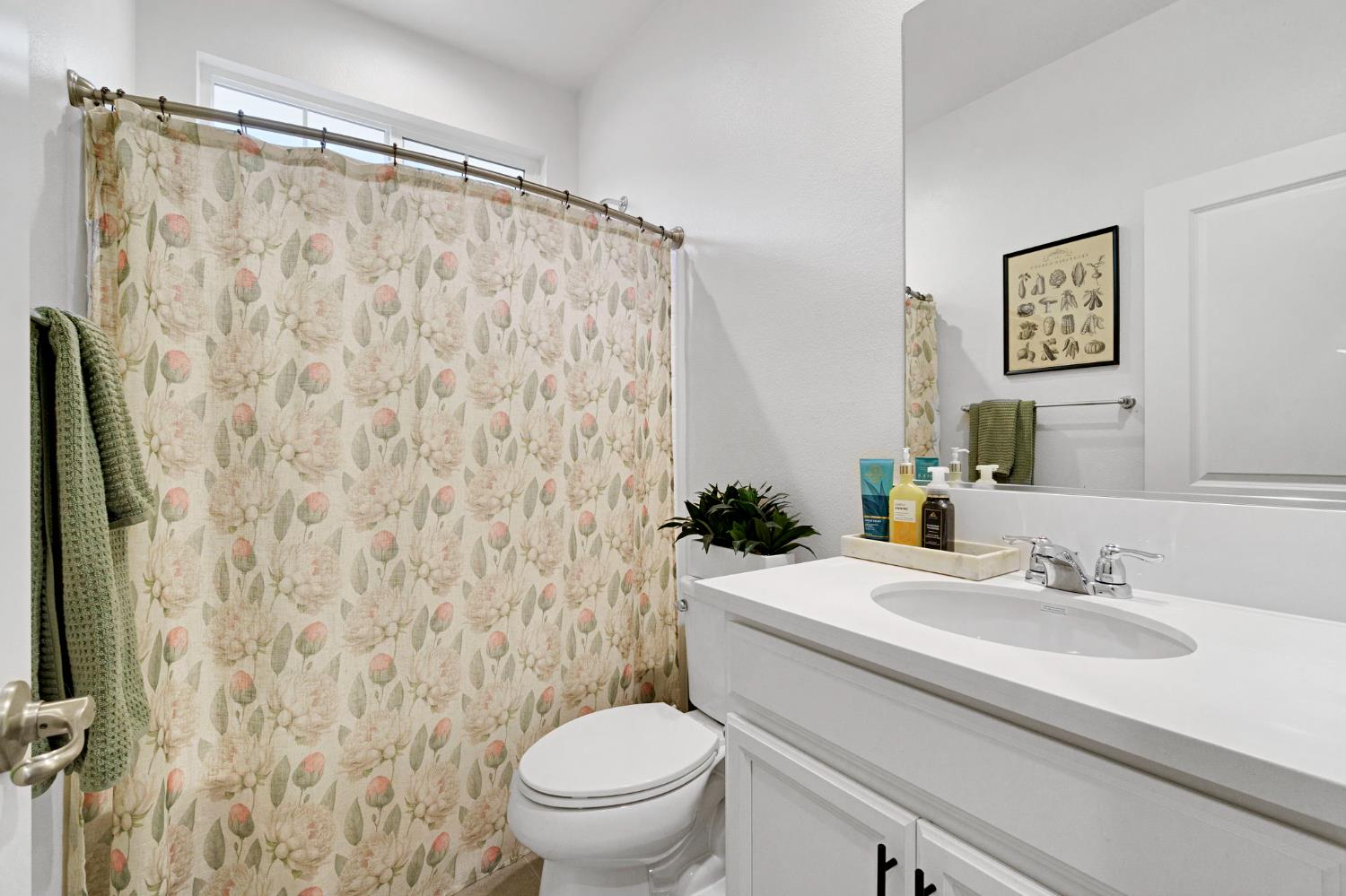 4240 Hillside Rd, Madera, CA 93636