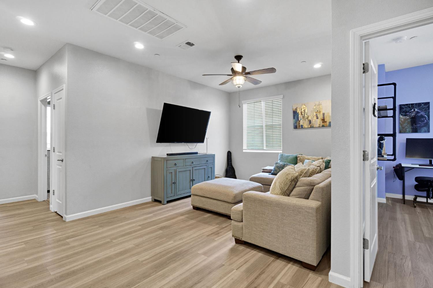 4240 Hillside Rd, Madera, CA 93636