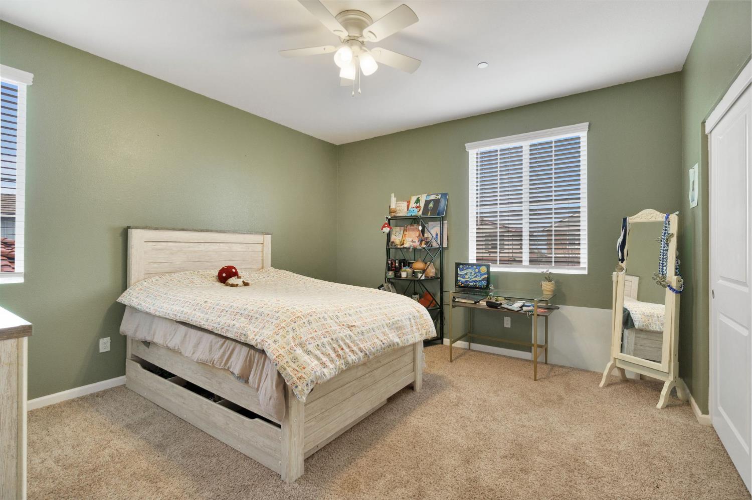 4240 Hillside Rd, Madera, CA 93636