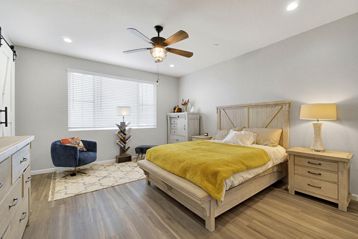 4240 Hillside Rd, Madera, CA 93636