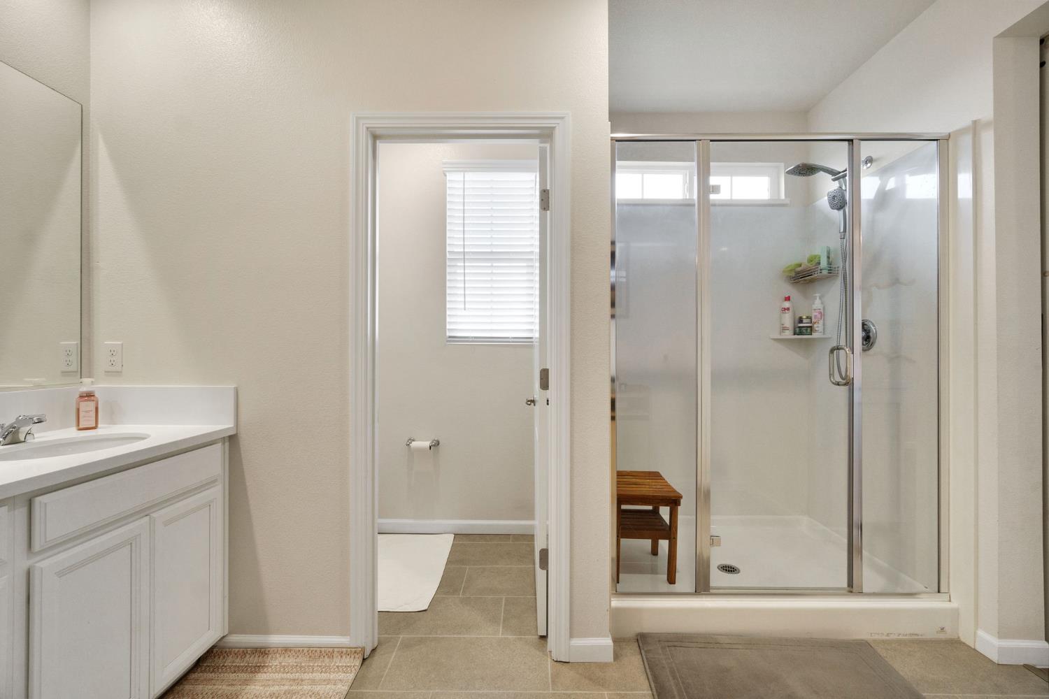 4240 Hillside Rd, Madera, CA 93636