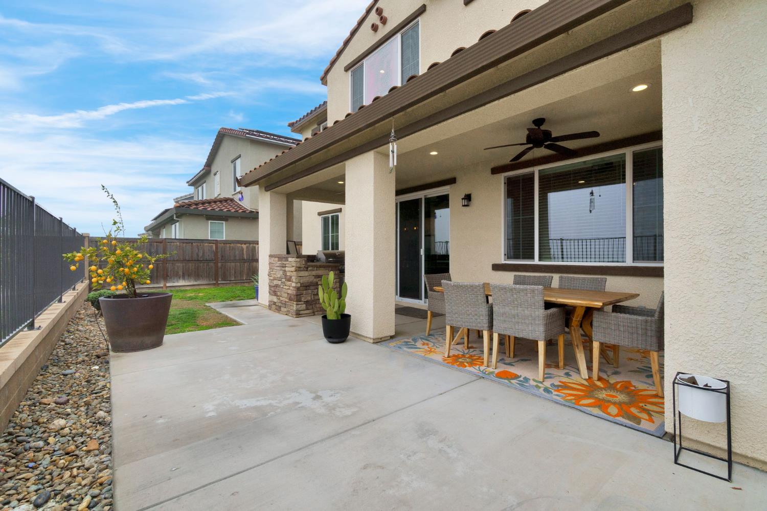 4240 Hillside Rd, Madera, CA 93636