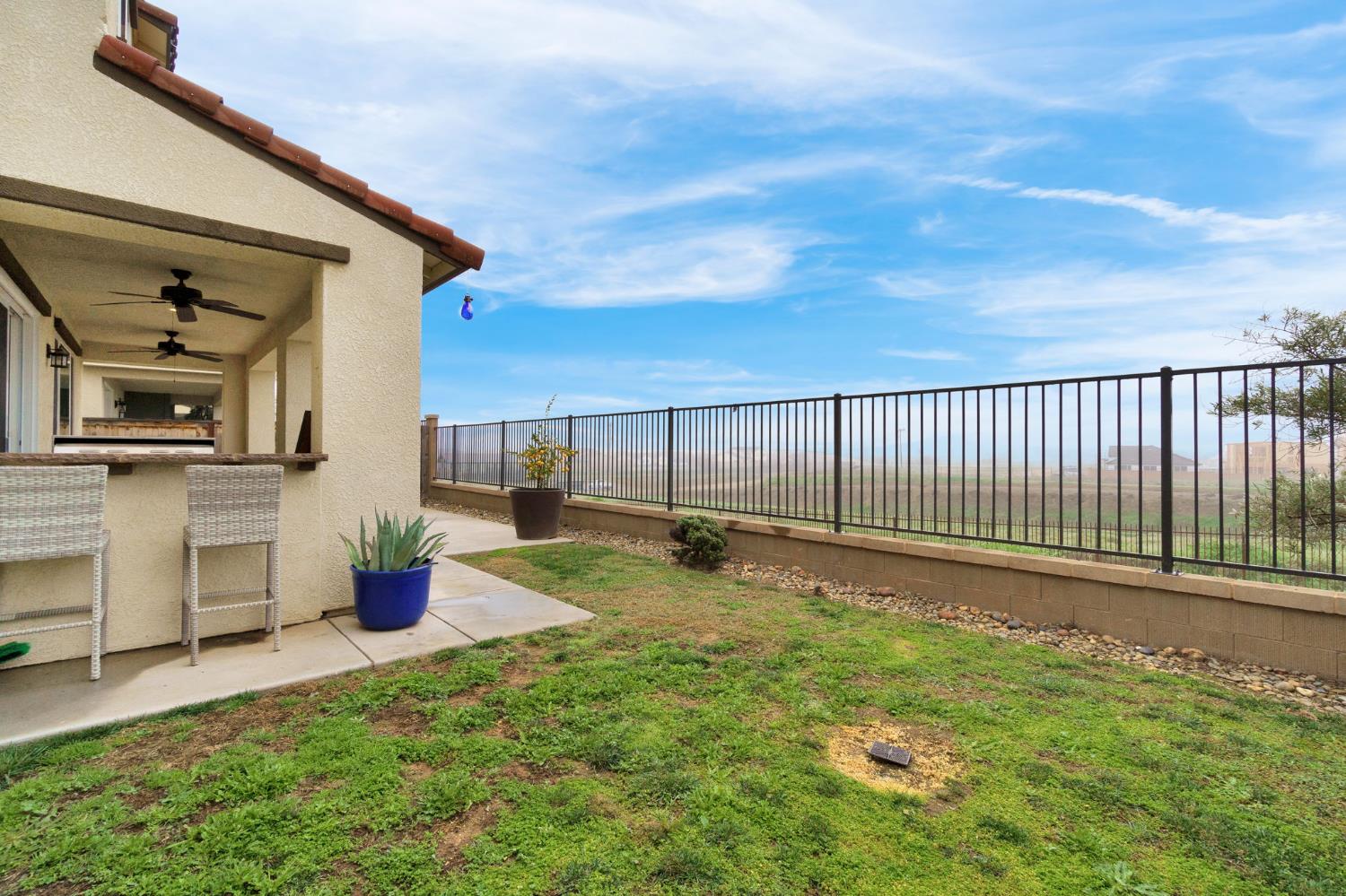 4240 Hillside Rd, Madera, CA 93636