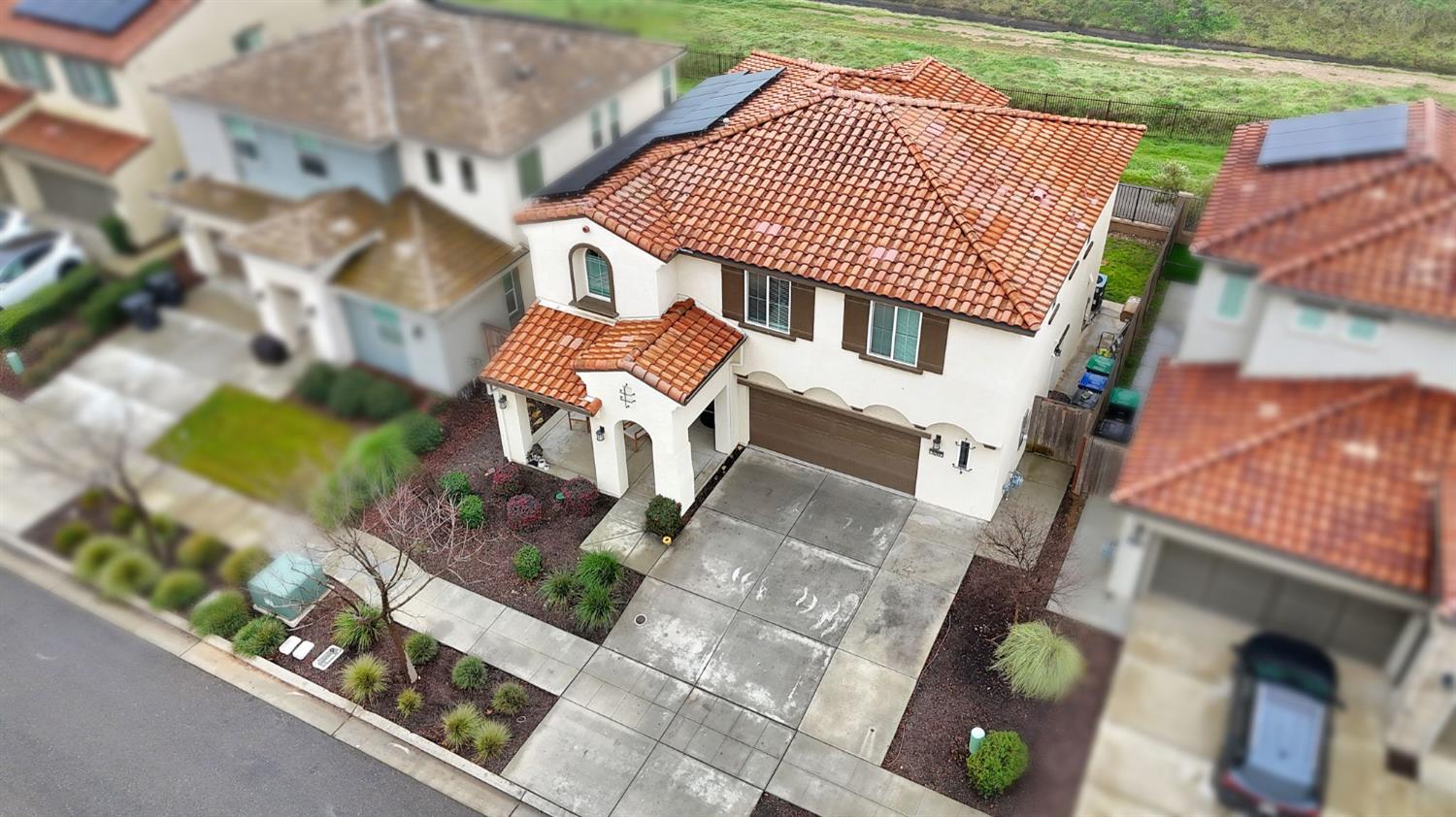 4240 Hillside Rd, Madera, CA 93636