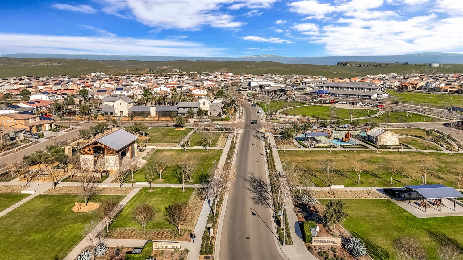 4240 Hillside Rd, Madera, CA 93636