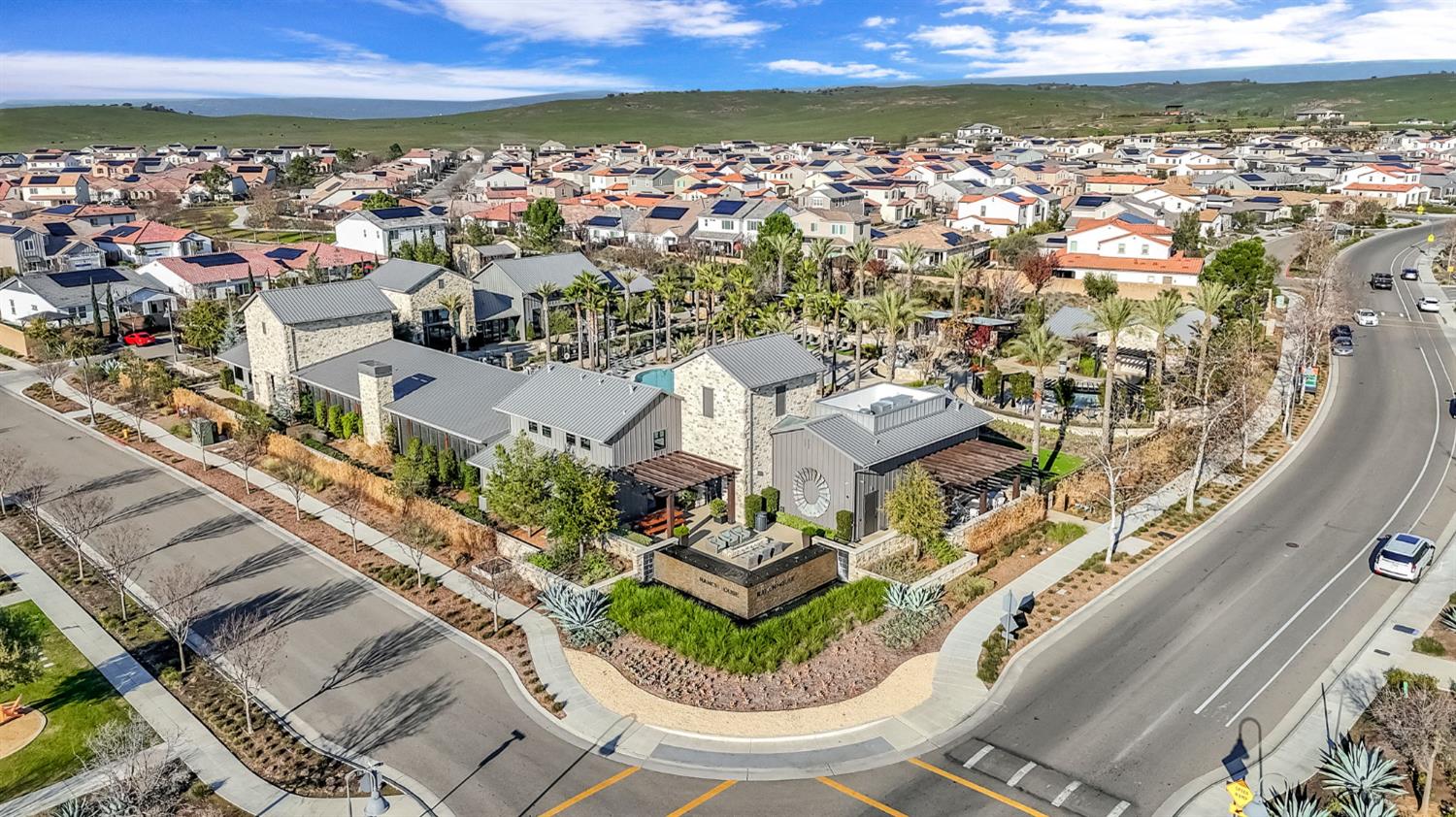 4240 Hillside Rd, Madera, CA 93636