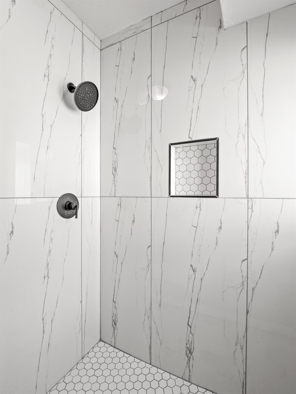 954 N Safford Ave, Fresno, CA 93728