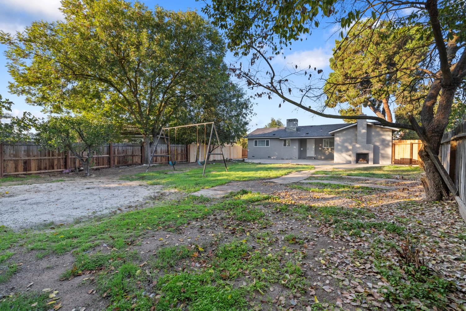 5374 N Santa Fe Ave, Fresno, CA 93711