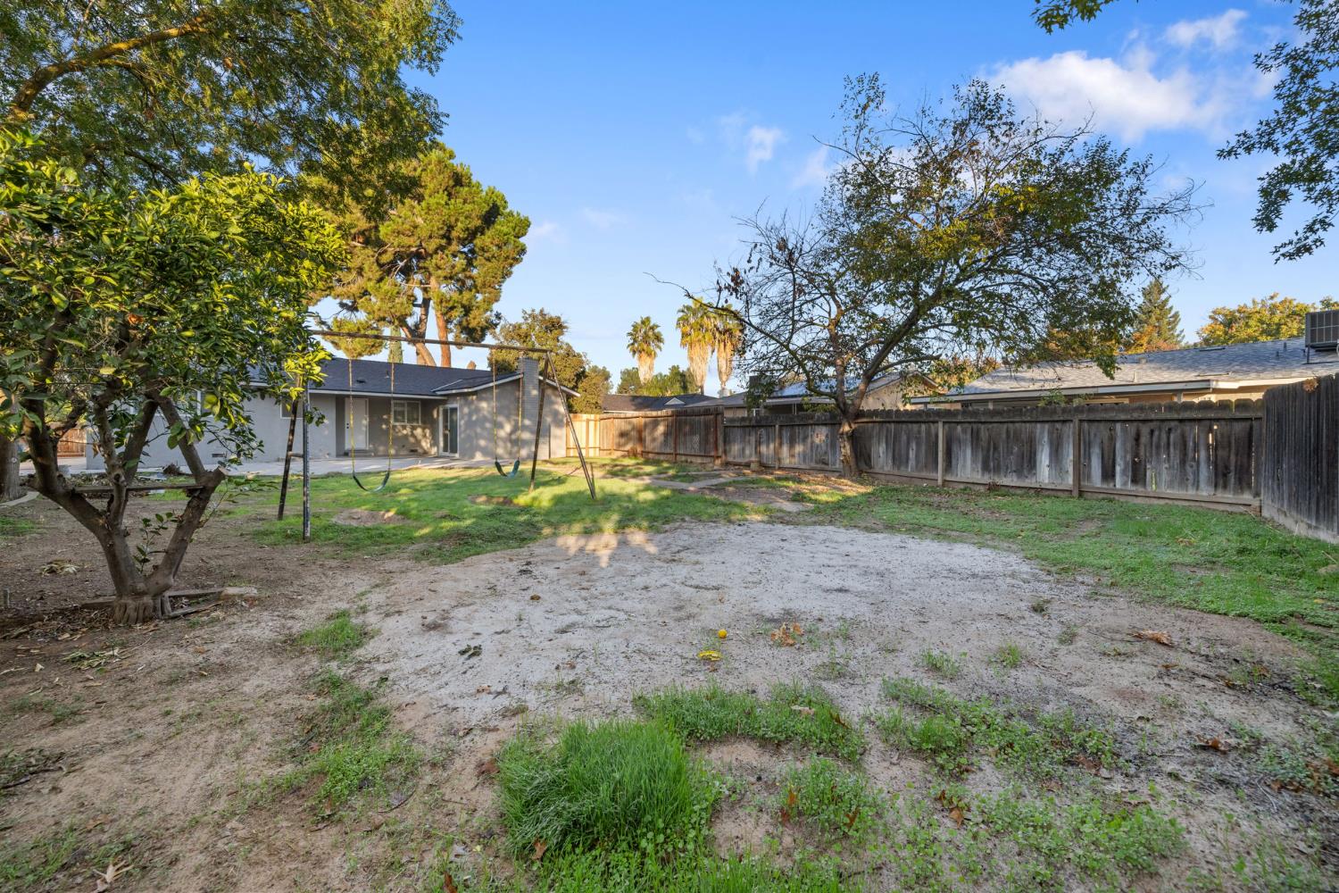 5374 N Santa Fe Ave, Fresno, CA 93711