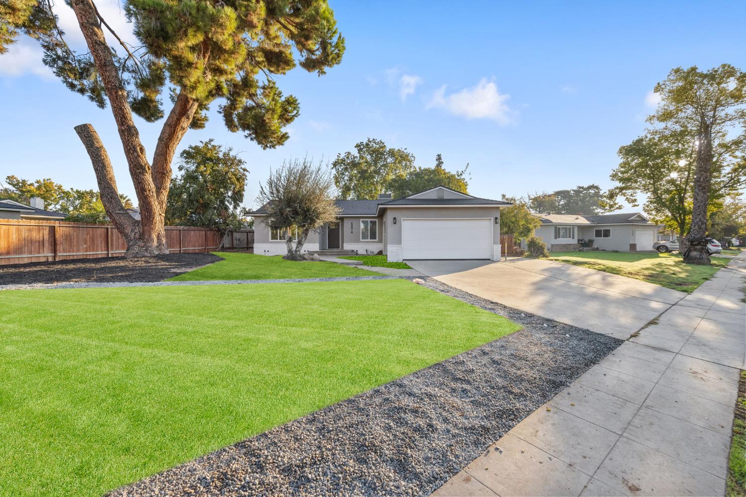 5374 N Santa Fe Ave, Fresno, CA 93711