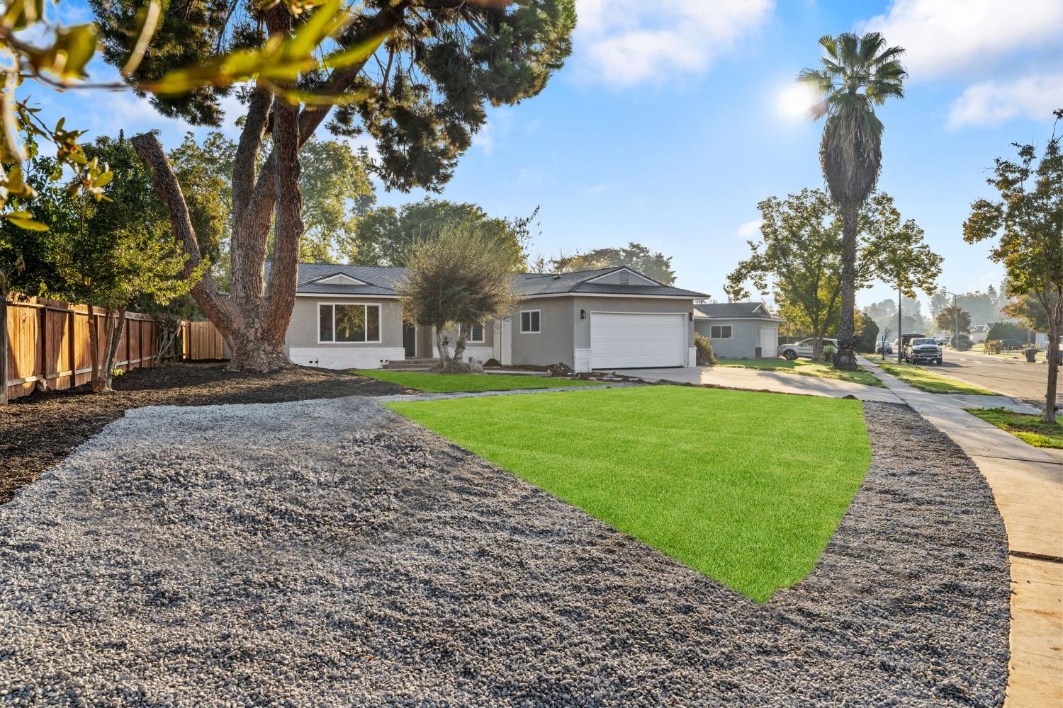 5374 N Santa Fe Ave, Fresno, CA 93711