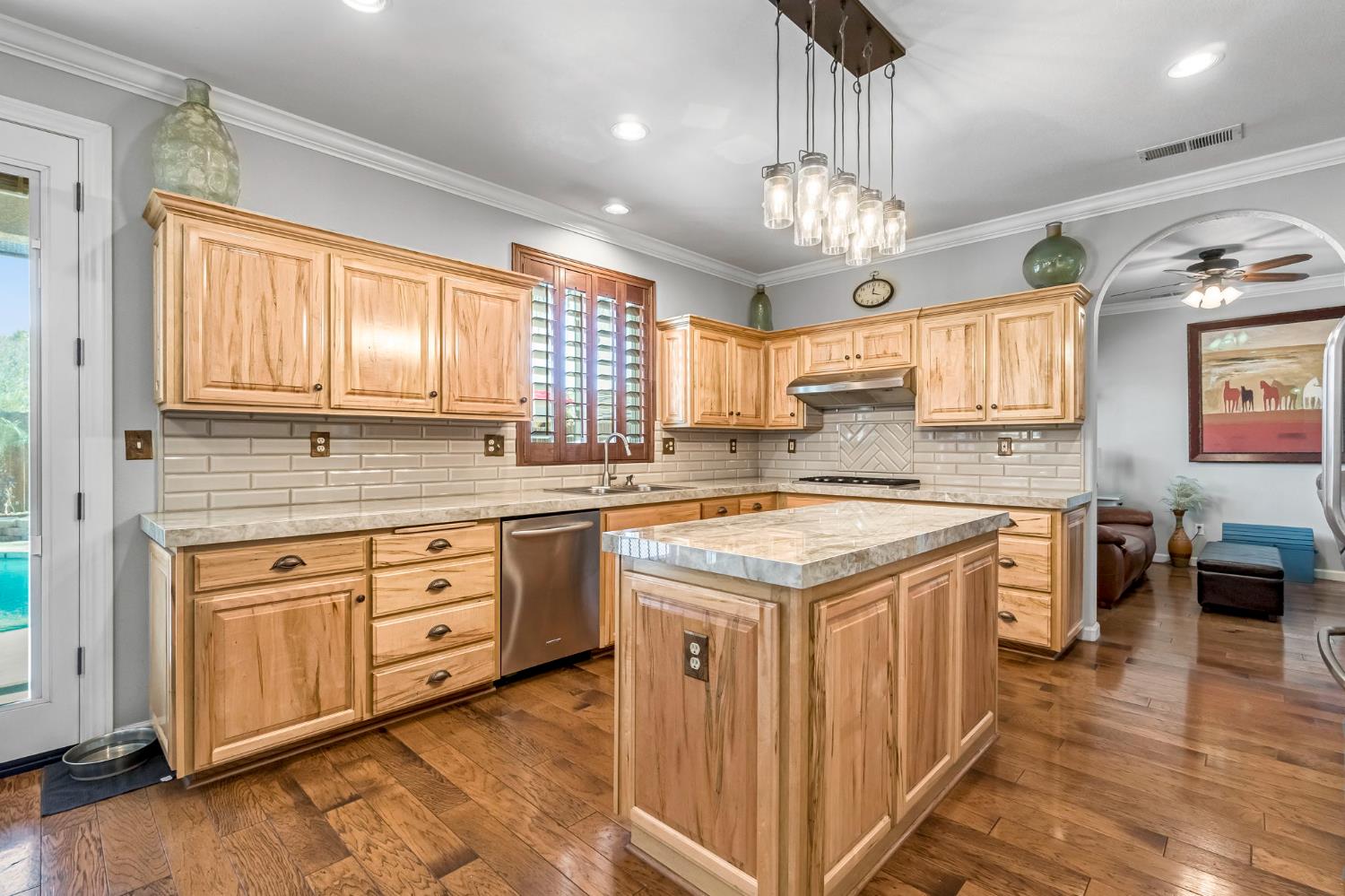 8340 N Shallot Way, Fresno, CA 93720