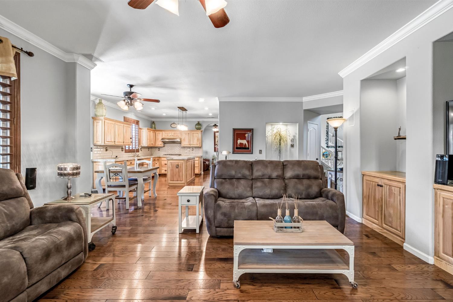 8340 N Shallot Way, Fresno, CA 93720