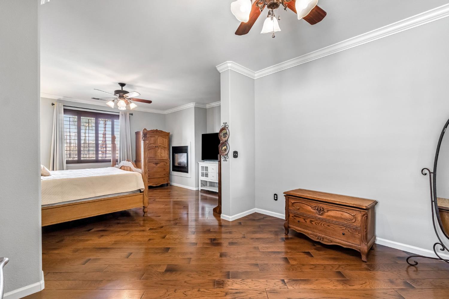 8340 N Shallot Way, Fresno, CA 93720