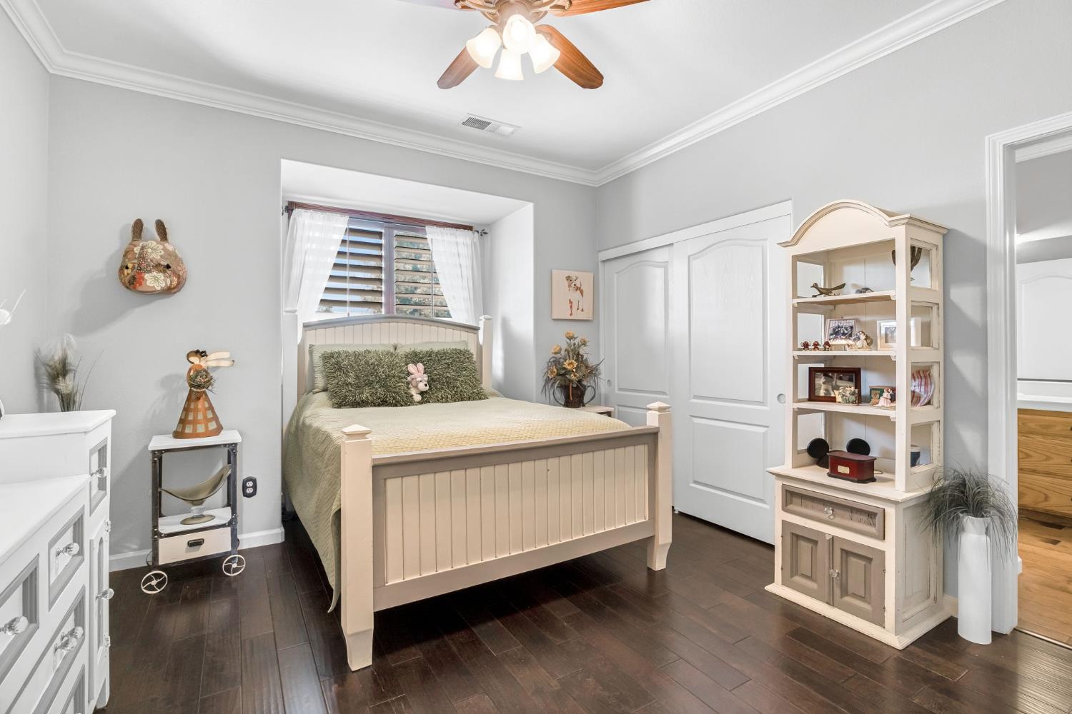 8340 N Shallot Way, Fresno, CA 93720