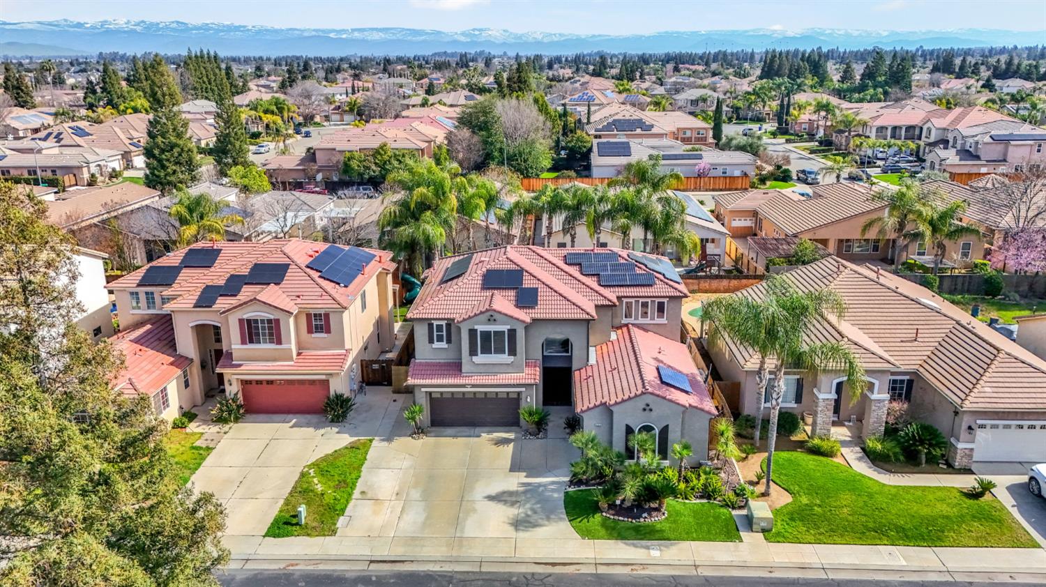 8340 N Shallot Way, Fresno, CA 93720