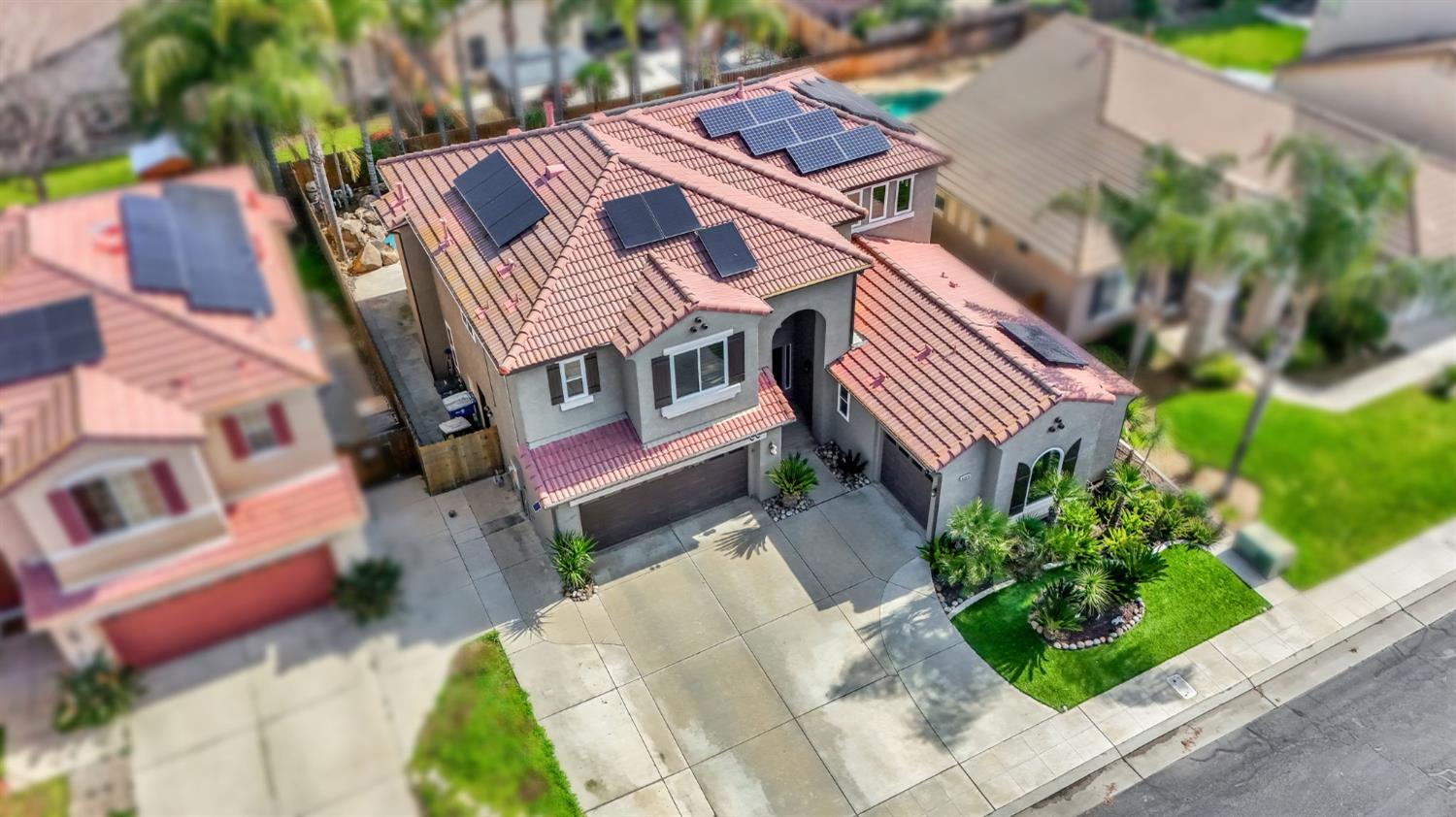 8340 N Shallot Way, Fresno, CA 93720