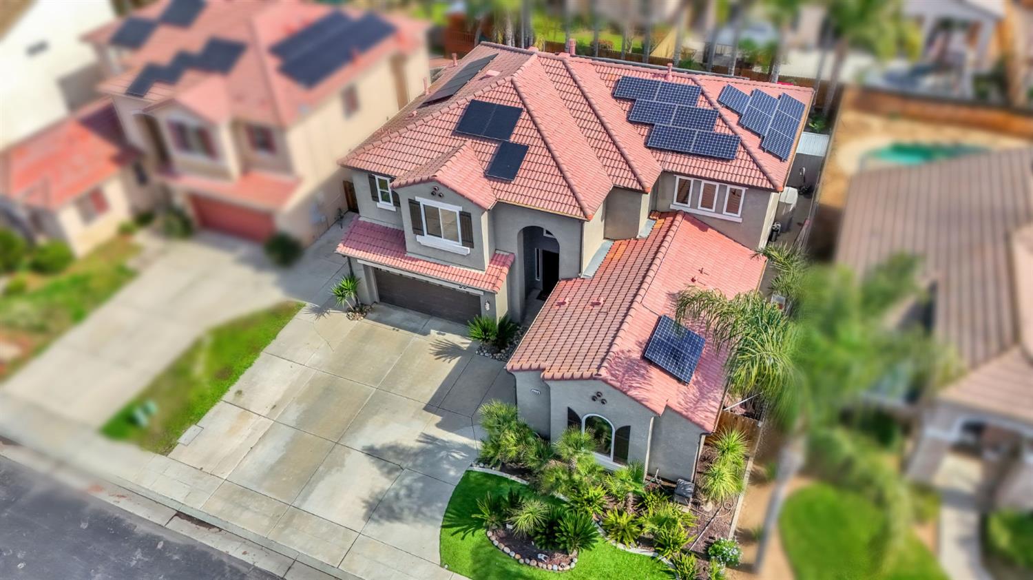 8340 N Shallot Way, Fresno, CA 93720