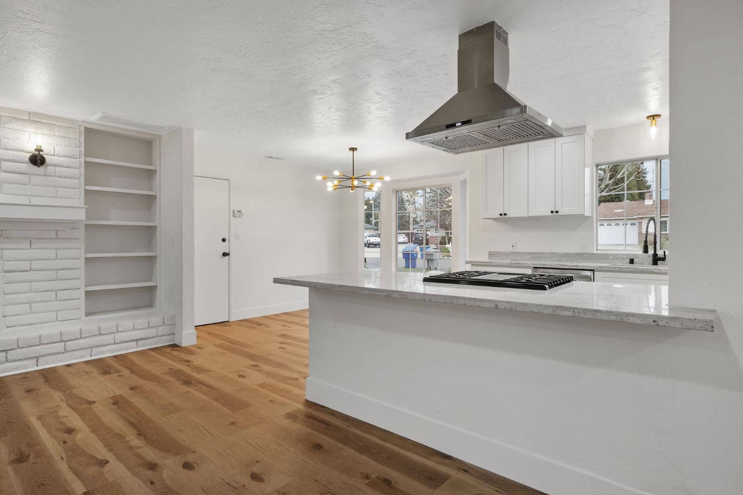 1359 W Millbrae Ave, Fresno, CA 93711