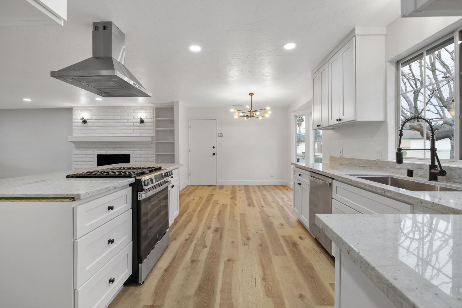 1359 W Millbrae Ave, Fresno, CA 93711