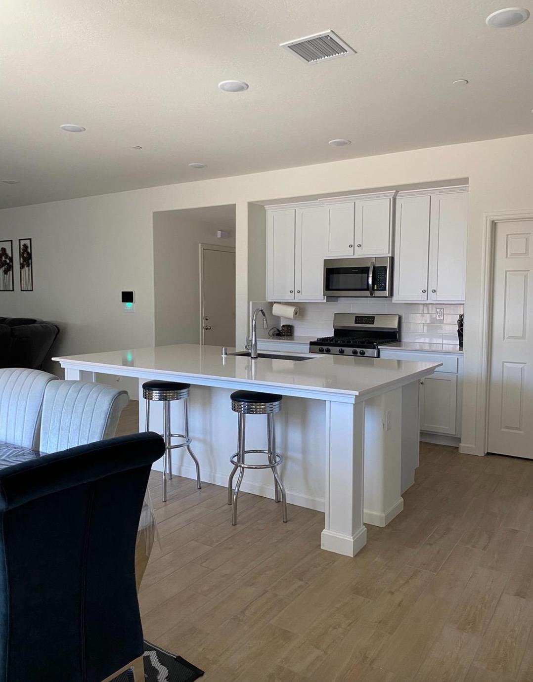 6585 E Huffman Ave, Fresno, CA 93727