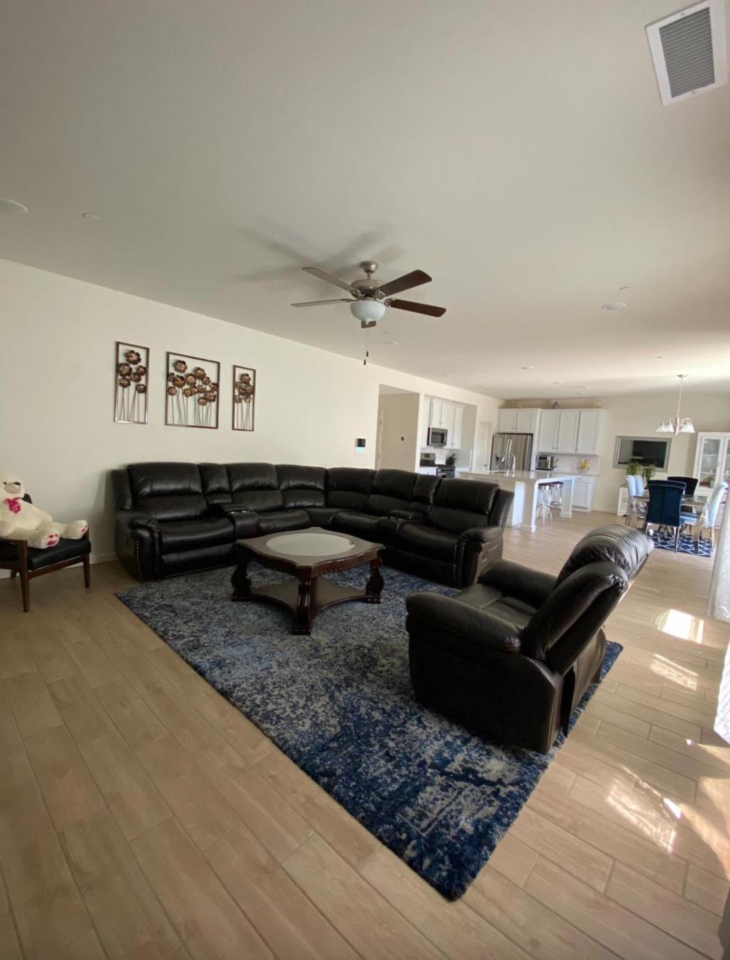 6585 E Huffman Ave, Fresno, CA 93727