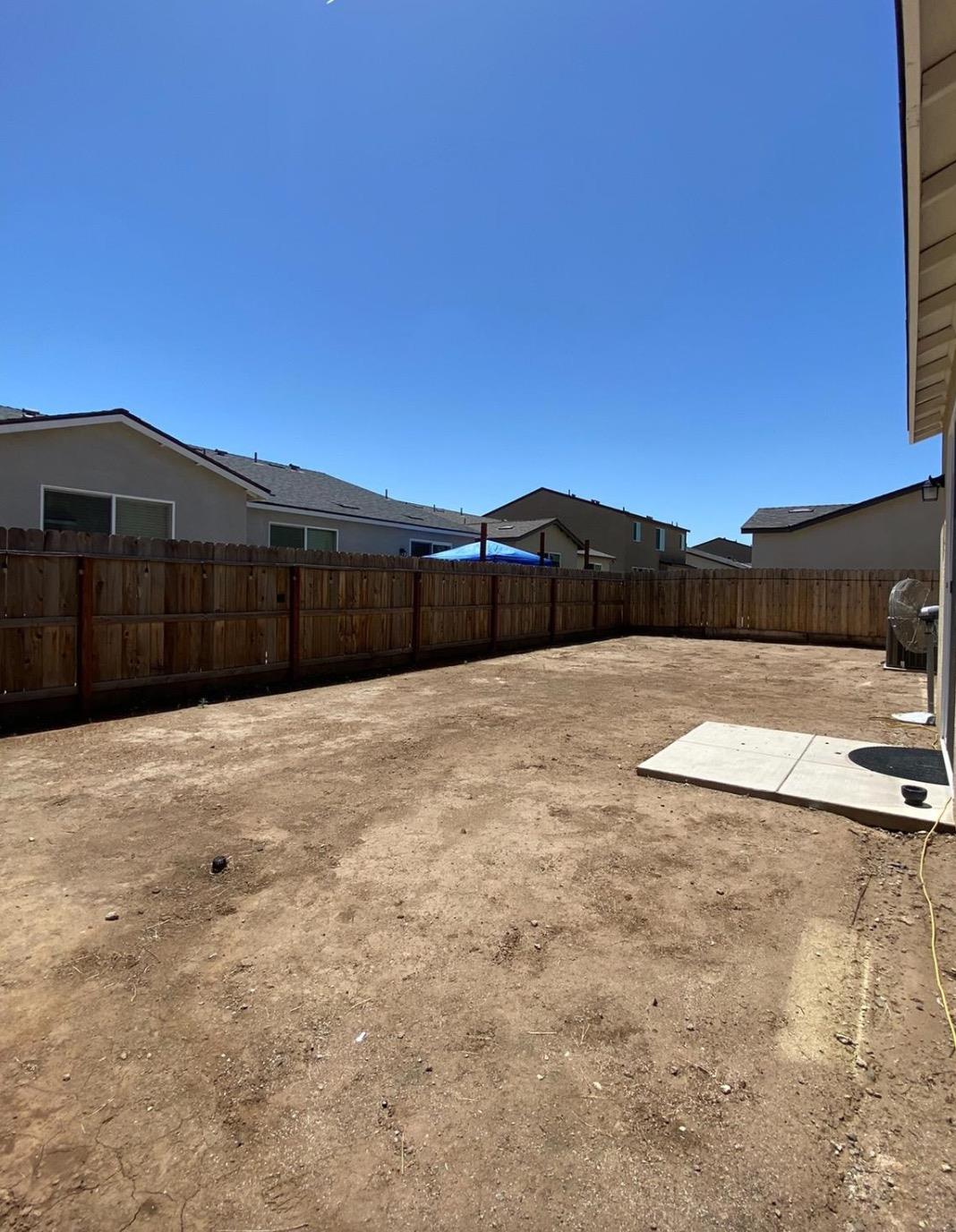 6585 E Huffman Ave, Fresno, CA 93727