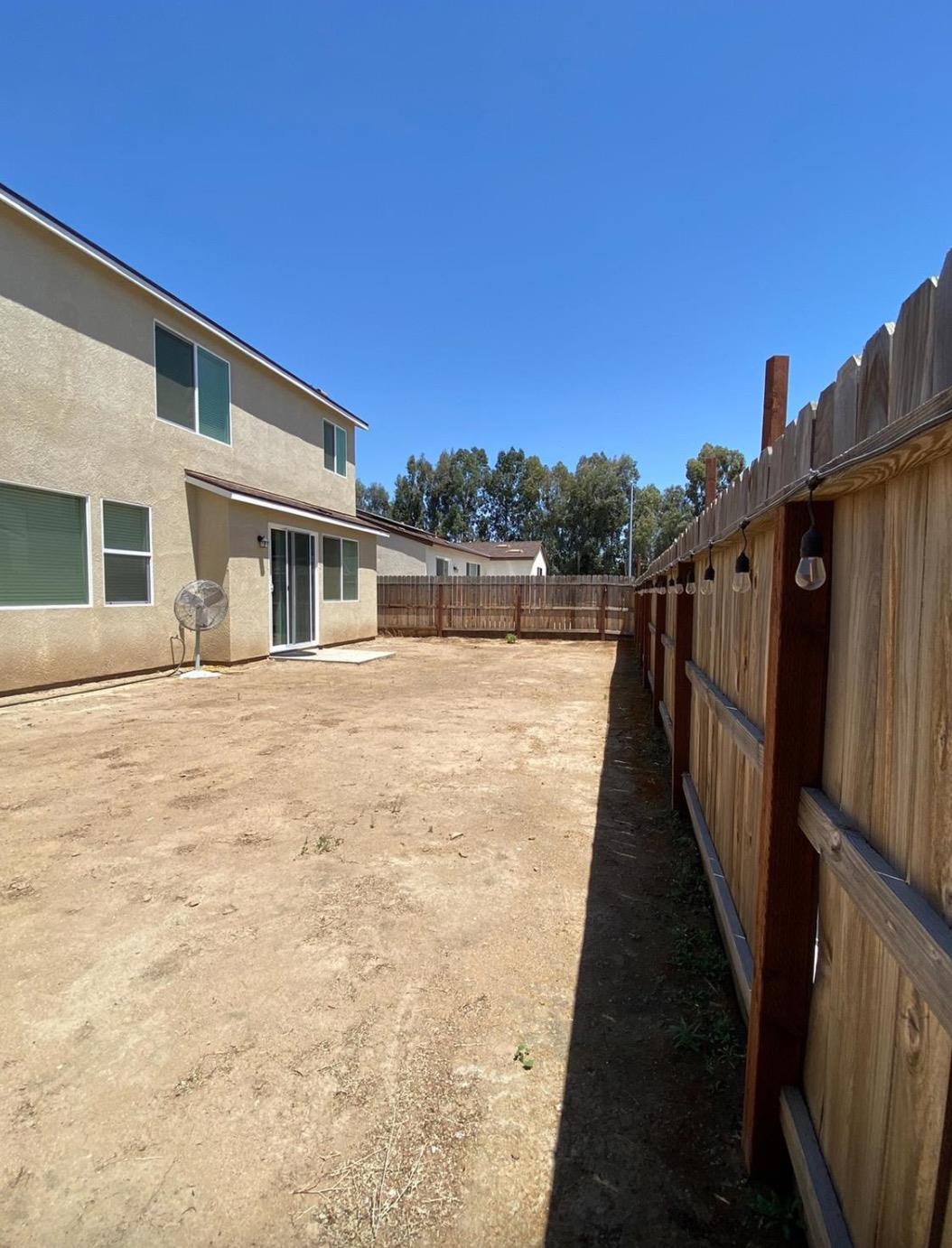 6585 E Huffman Ave, Fresno, CA 93727