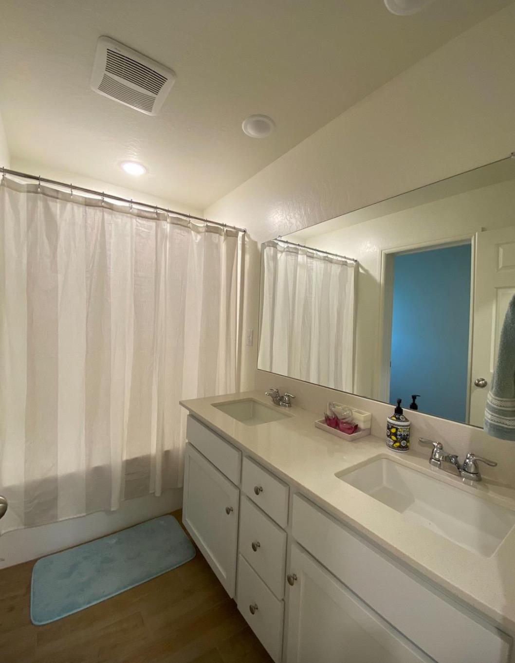 6585 E Huffman Ave, Fresno, CA 93727