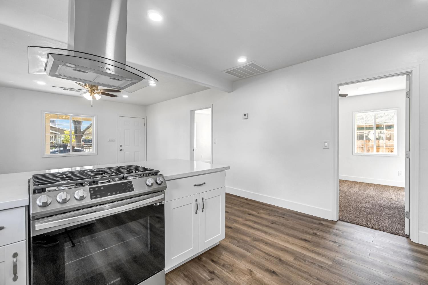 2559 E Clay Ave, Fresno, CA 93701