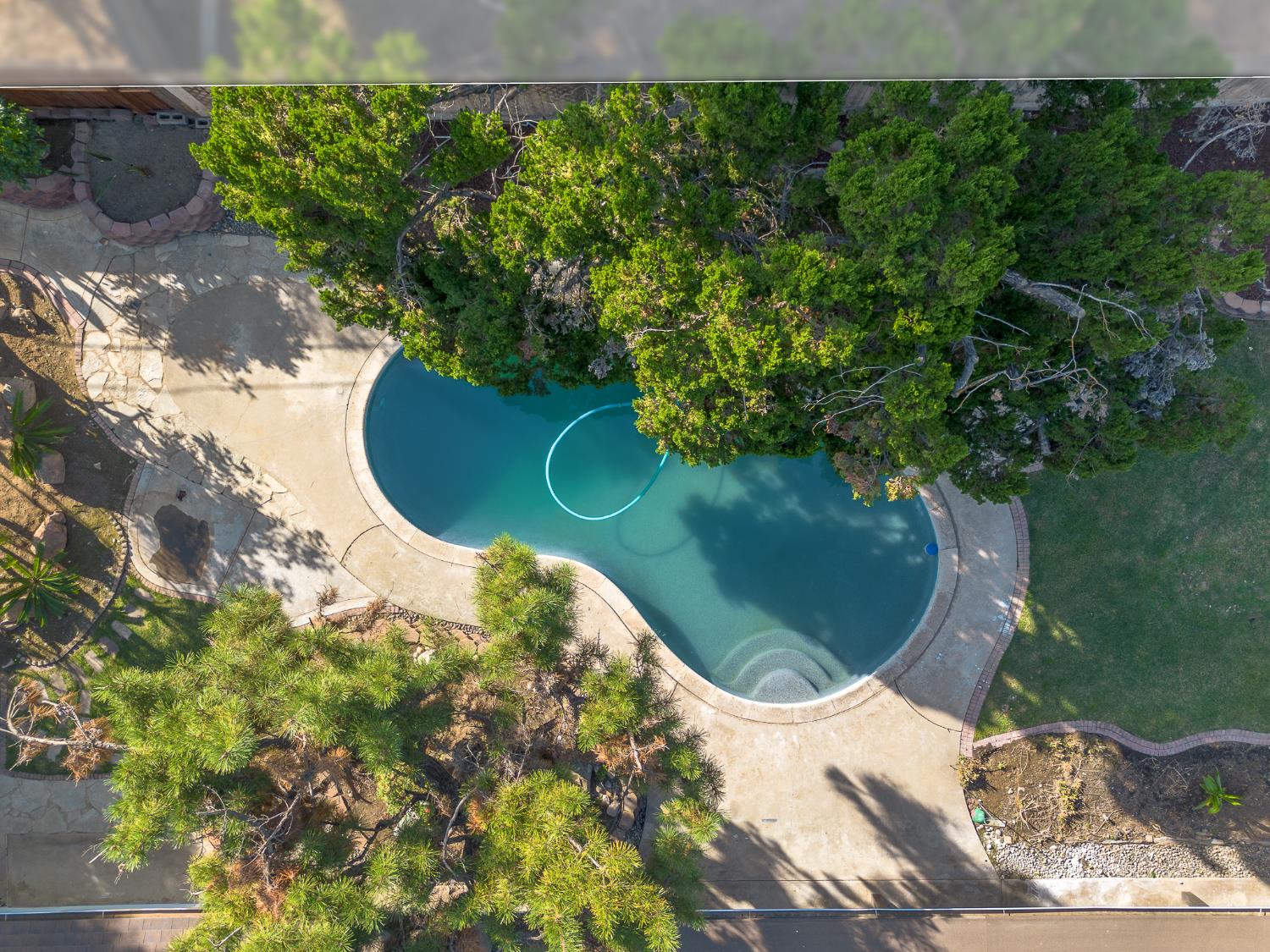 5657 N Colonial Ave, Fresno, CA 93704